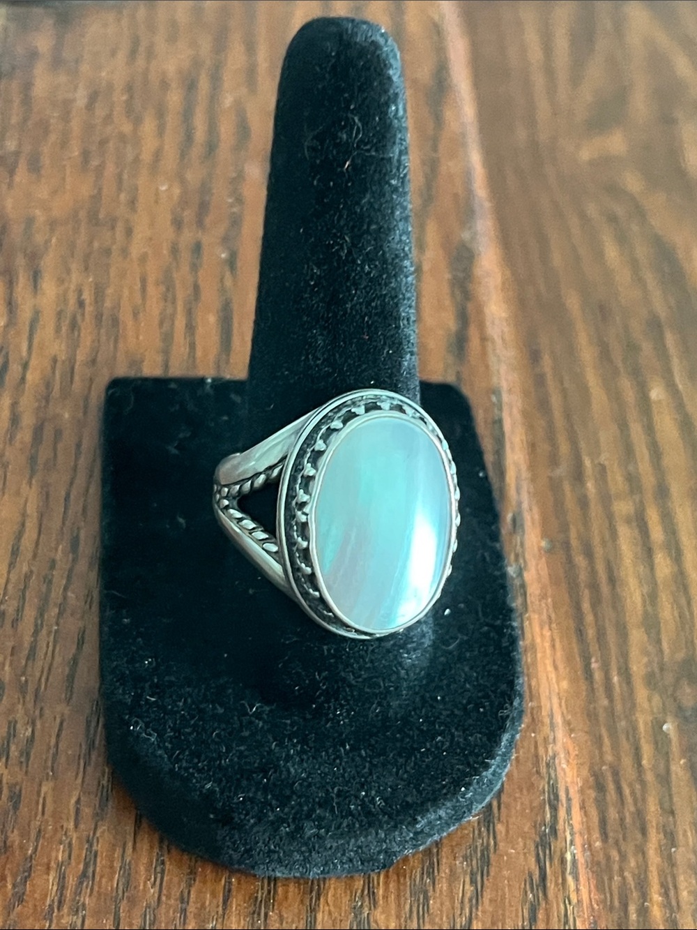 Vintage Carolyn Pollack Sterling Silver Oval Mother-of-Pearl Ring